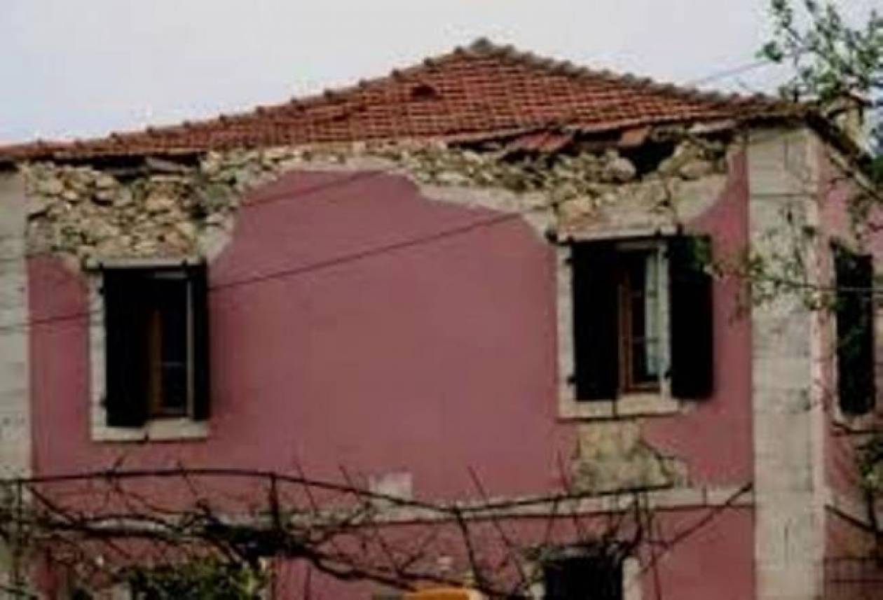 1,400 uninhabitable houses in Kefalonia