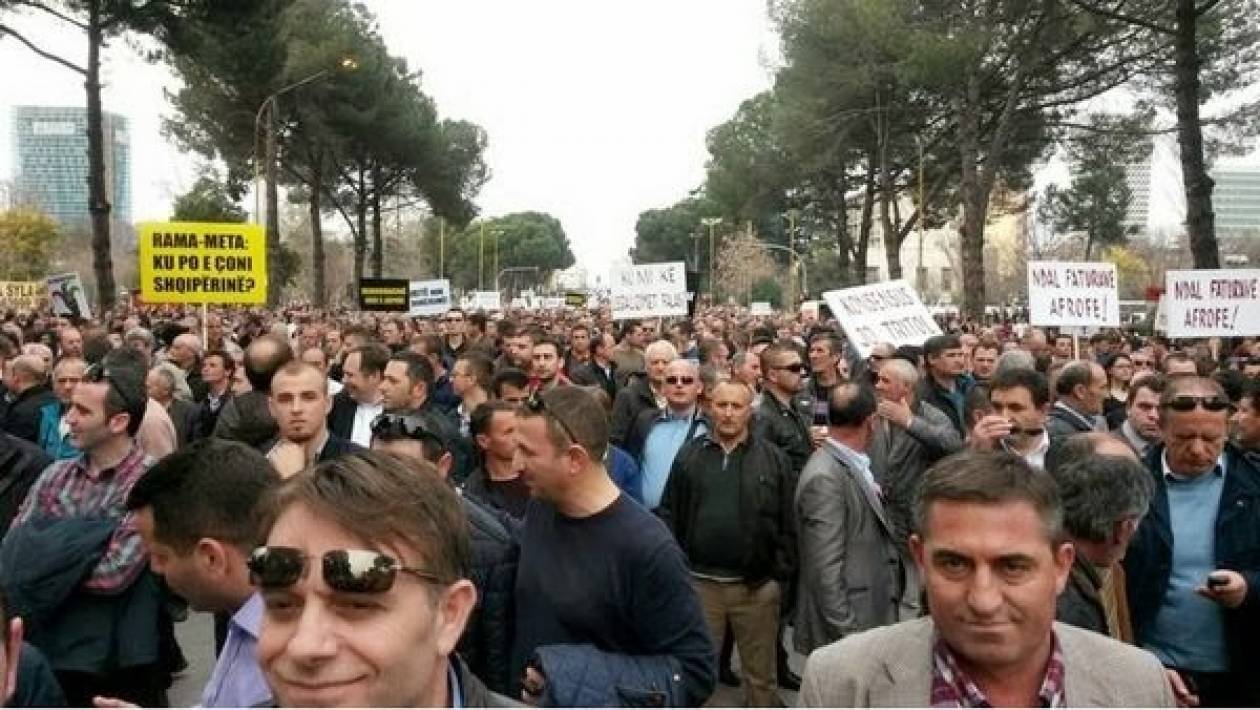 Αλβανία: 150 χιλιάδες Αλβανοί σε διαμαρτυρία κατά της κυβέρνησης Ράμα
