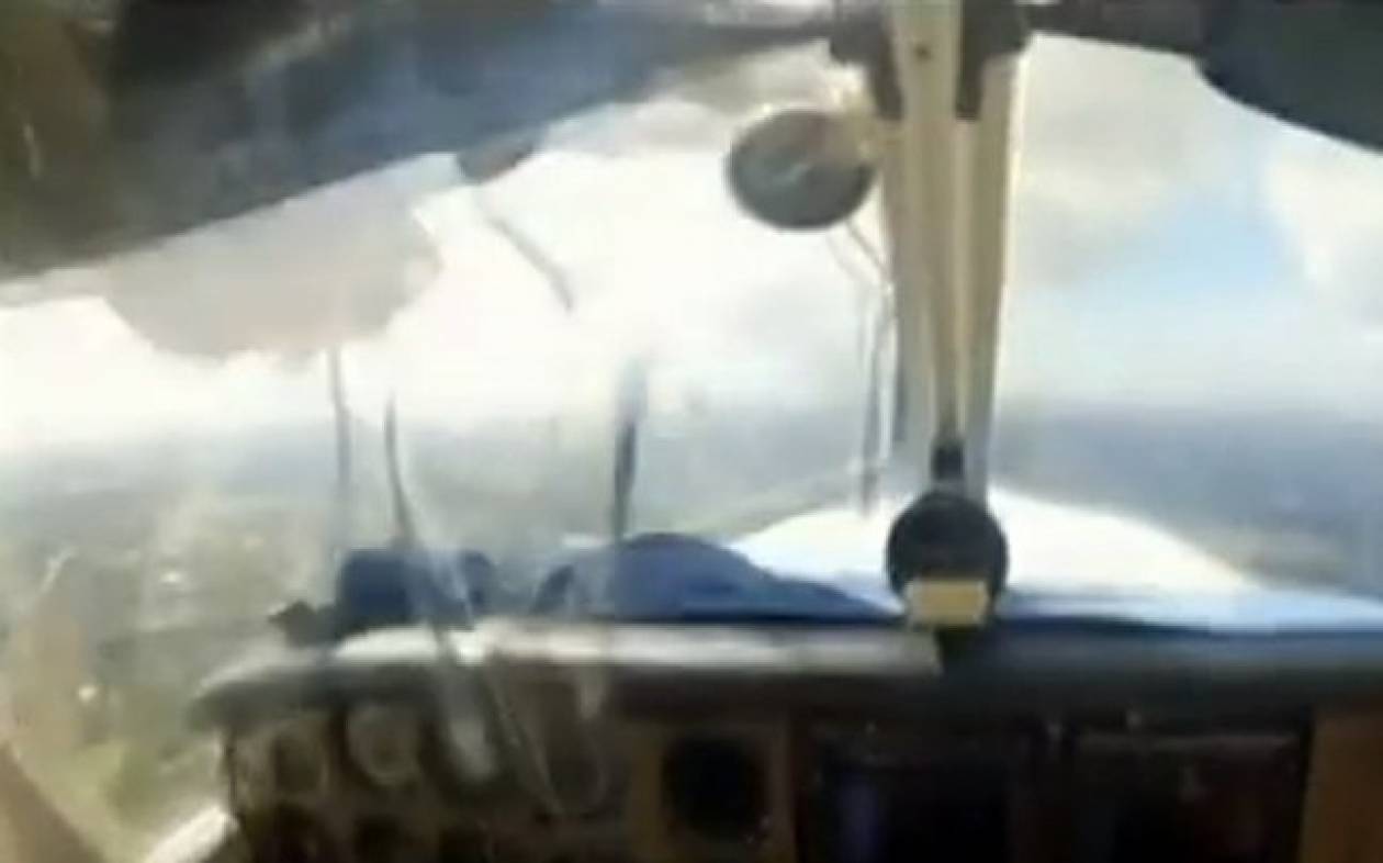 Ώρες τρόμου στον αέρα: Πουλί έσπασε το τζάμι του πιλοτηρίου! (Video)