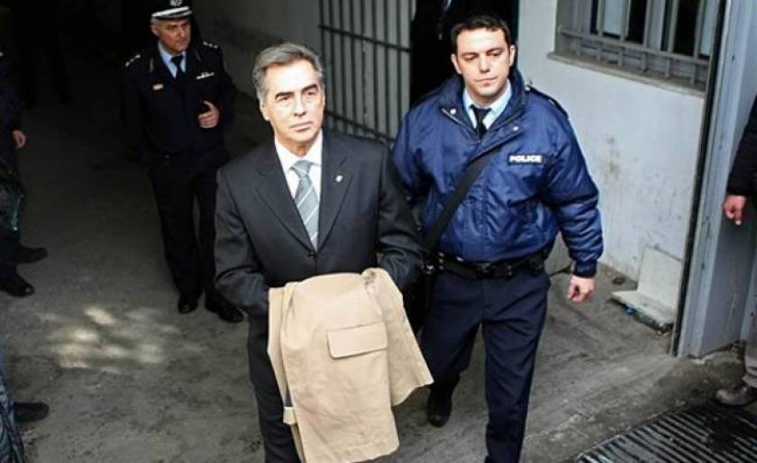 Δίκη Παπαγεωργόπουλου: Κατηγορούμενος επιχείρησε να αφαιρέσει έγγραφα