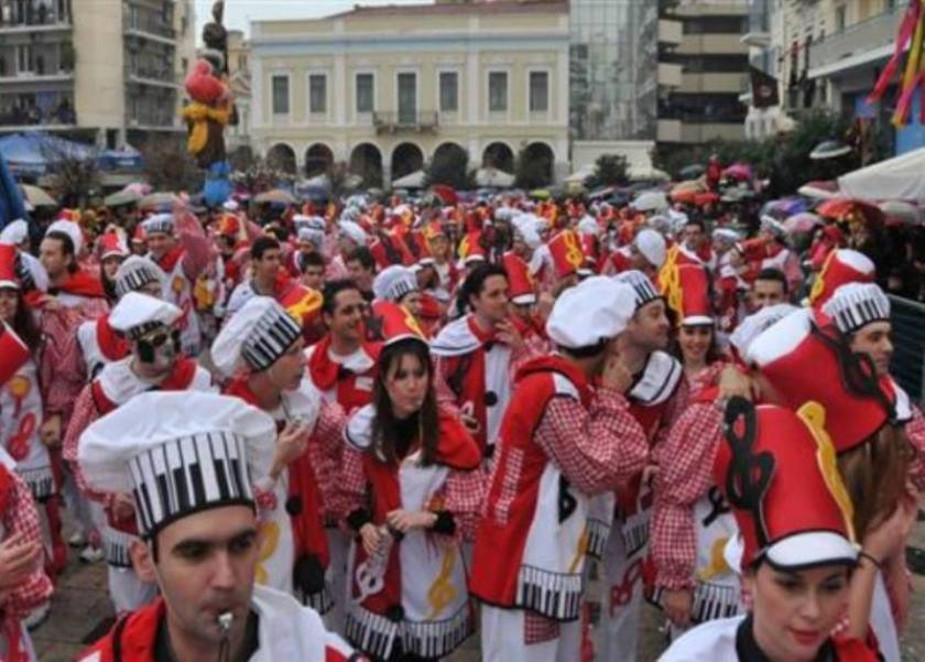 Περισσότεροι από 30.000 καρναβαλιστές στο Πατρινό καρναβάλι