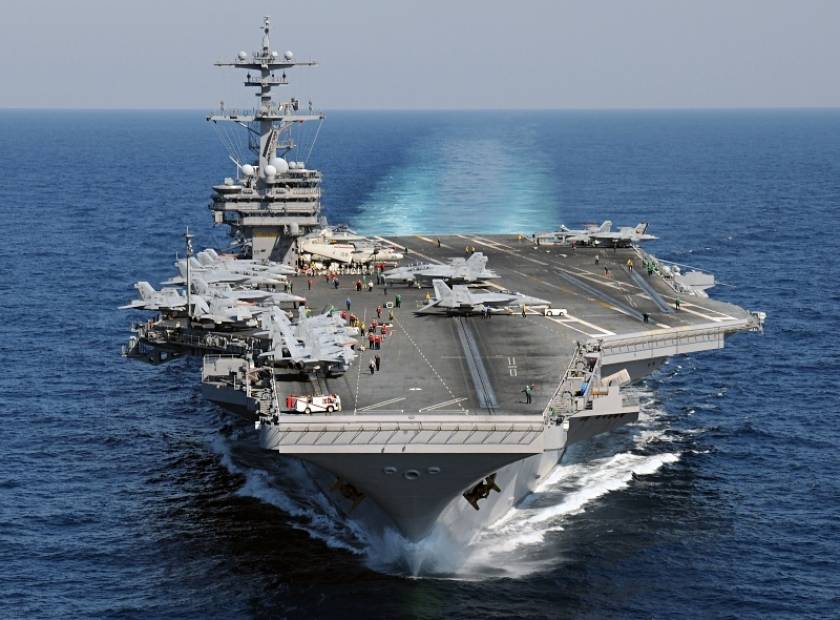 Στο Φάληρο το αεροπλανοφόρο USS George H W Bush