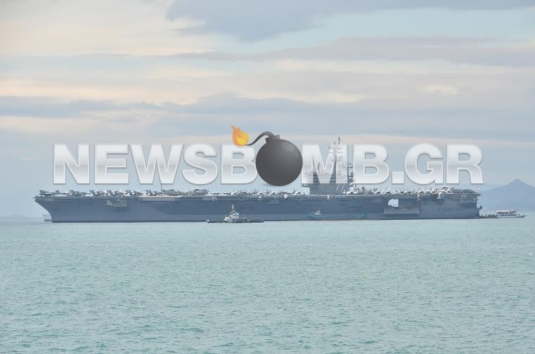 Εντυπωσιακές φωτό: Το Newsbomb.gr μια ανάσα από το αεροπλανοφόρο