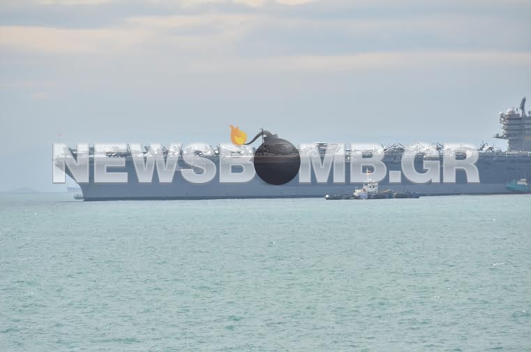 Εντυπωσιακές φωτό: Το Newsbomb.gr μια ανάσα από το αεροπλανοφόρο