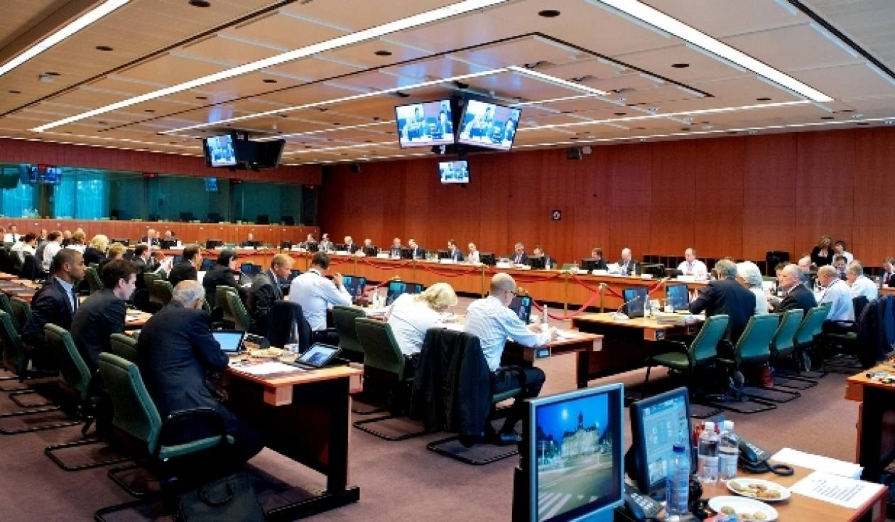 Αναμένει το Eurogroup την έκβαση των επαφών στην Ελλάδα με την Τρόικα