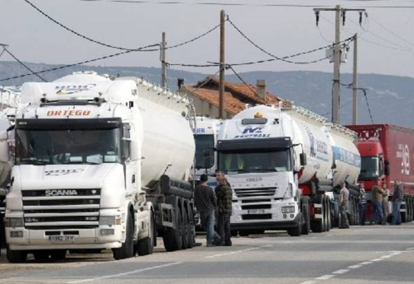 Greece: Truck drivers announce strike