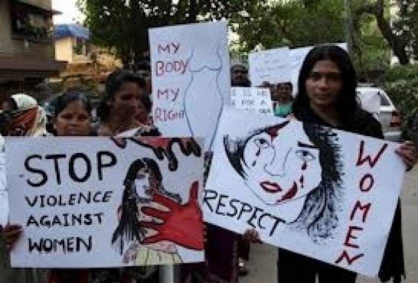 Ινδία:Θανατική καταδίκη για τους βιαστές και δολοφόνους της  23χρονης