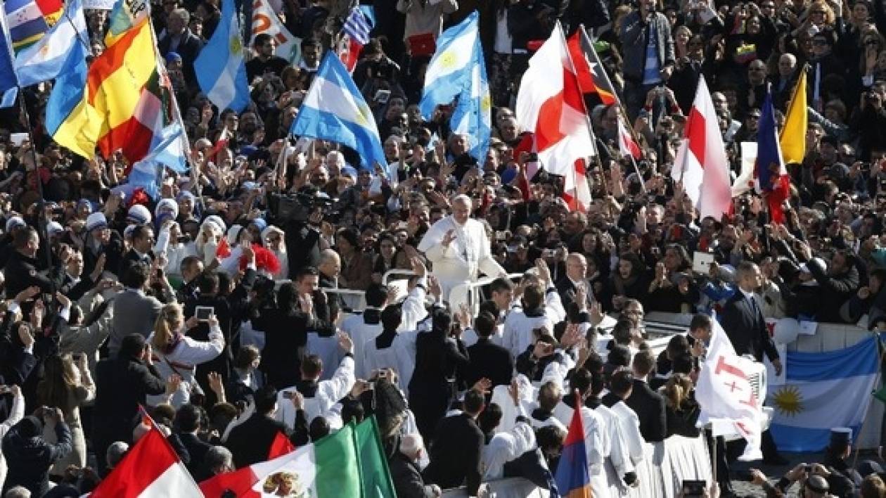 Πάπας Φραγκίσκος: Ένας χρόνος σε φωτογραφίες (pics)