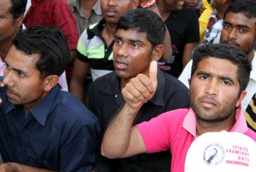 Σε εξέλιξη διαμαρτυρία οικονομικών μεταναστών στη Νέα Μανωλάδα