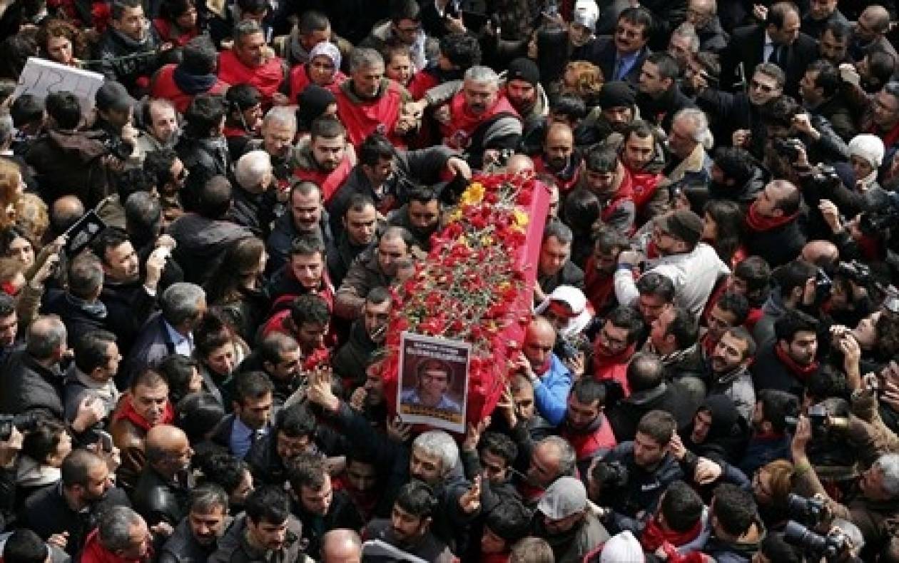 Τουρκία: Δύο εκατομμύρια πολίτες διαδήλωσαν στη μνήμη του 15χρονου
