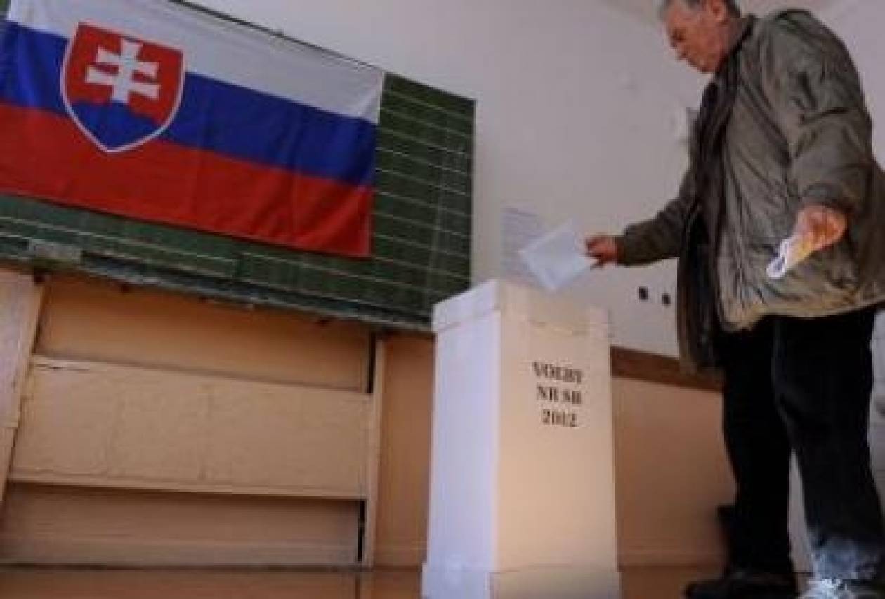 Σλοβακία: Άνοιξαν οι κάλπες για τον πρώτο γύρο των προεδρικών εκλογών