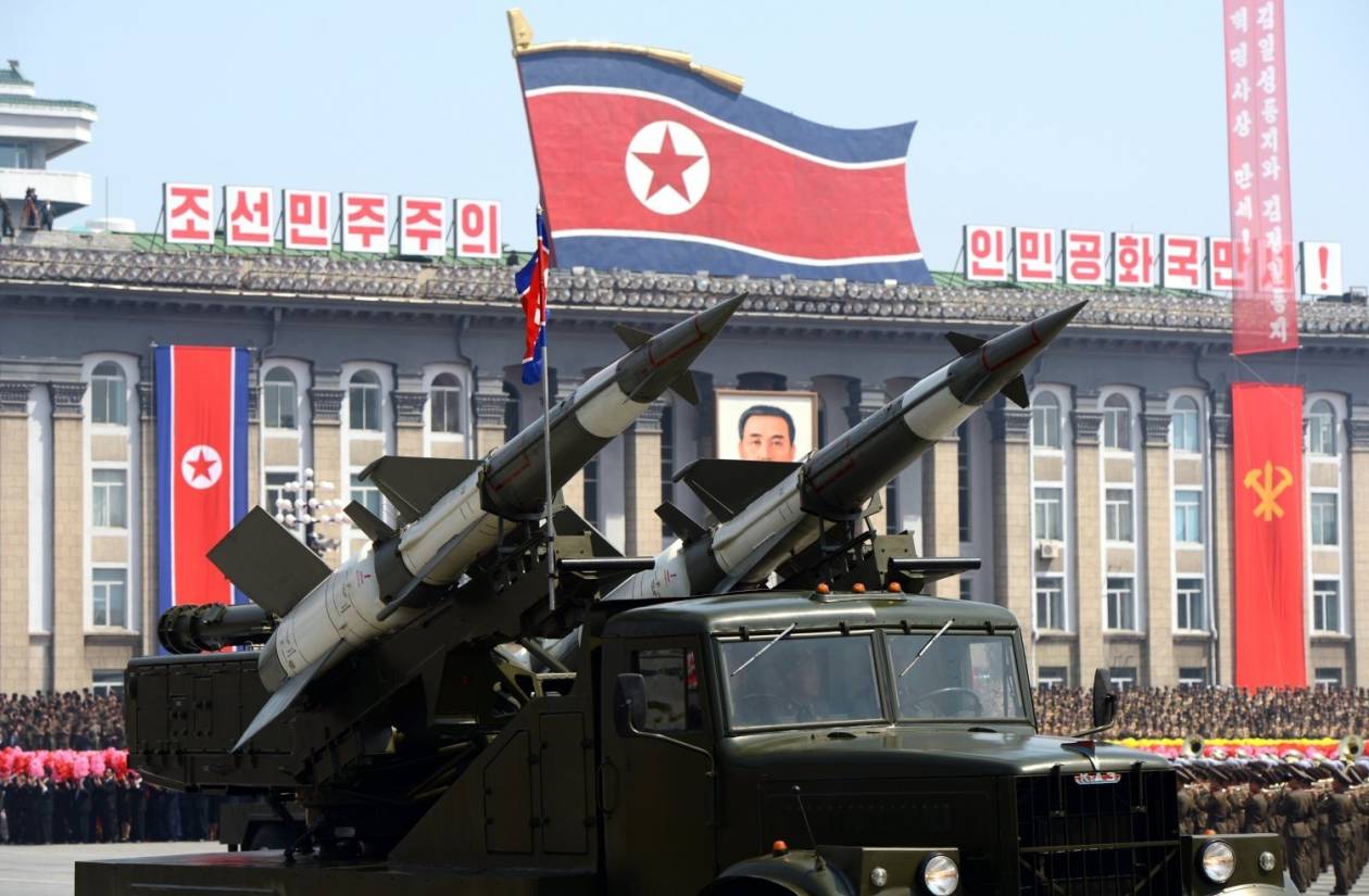 Η Βόρεια Κορέα εκτόξευσε 25 πυραύλους παλαιάς τεχνολογίας