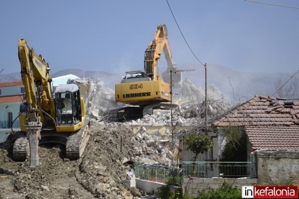 Lixouri: The demolitions just started