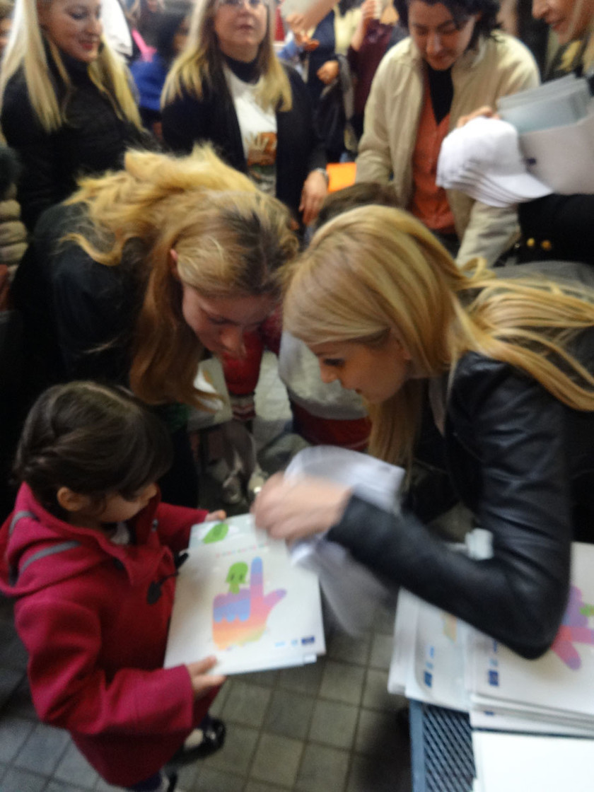 Η Έλενα Ράπτη στη Θεσσαλονίκη για την εκστρατεία «ΕΝΑ στα ΠΕΝΤΕ»
