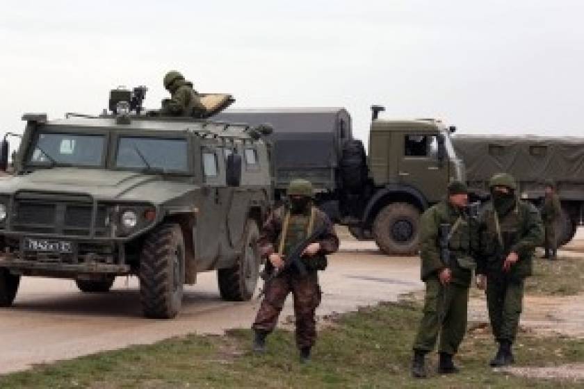 Οι Ρώσοι συνεχίζουν να προελαύνουν στην Κριμαία
