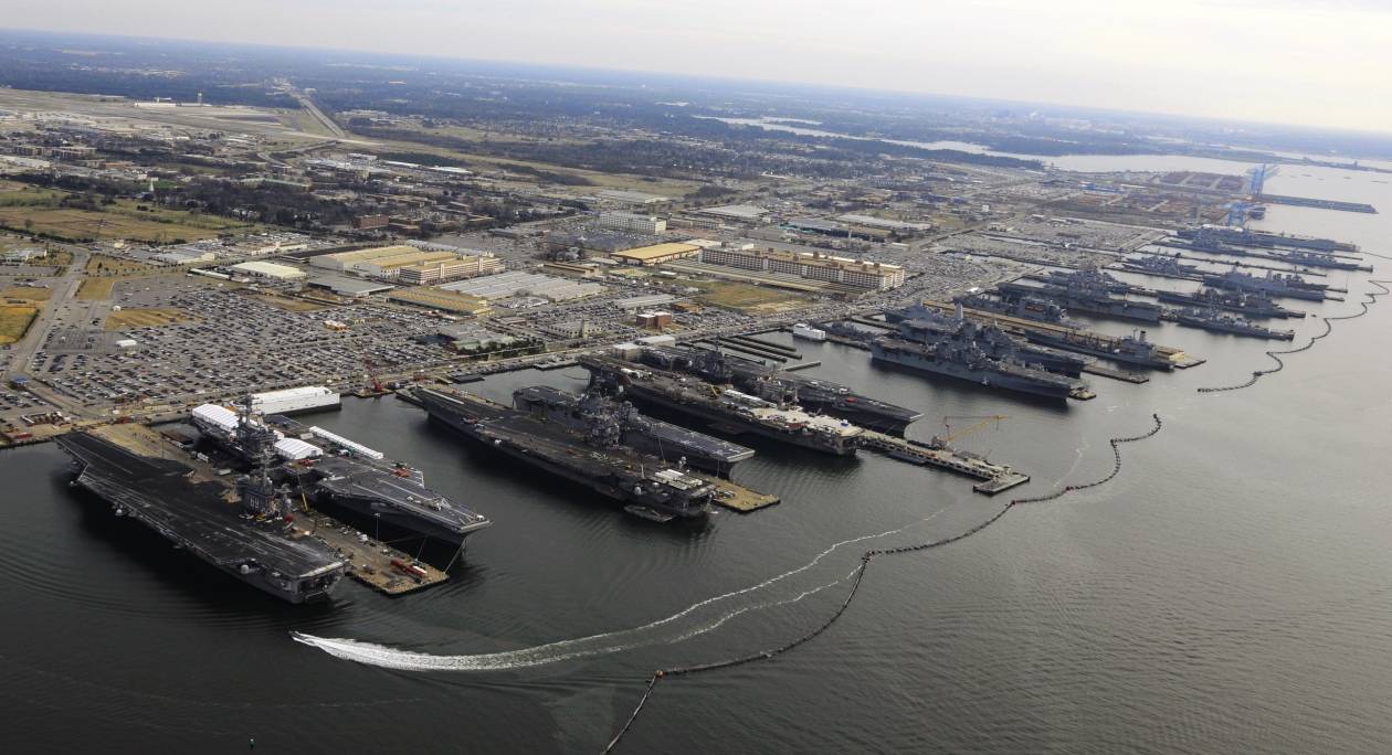 ΗΠΑ: Δύο νεκροί από πυρά σε ναυτική βάση