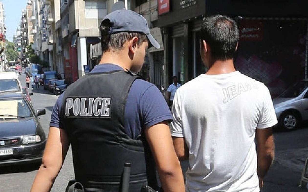 Θεσσαλονίκη: Σύλληψη νεαρού αλλοδαπού για διακίνηση μεταναστών