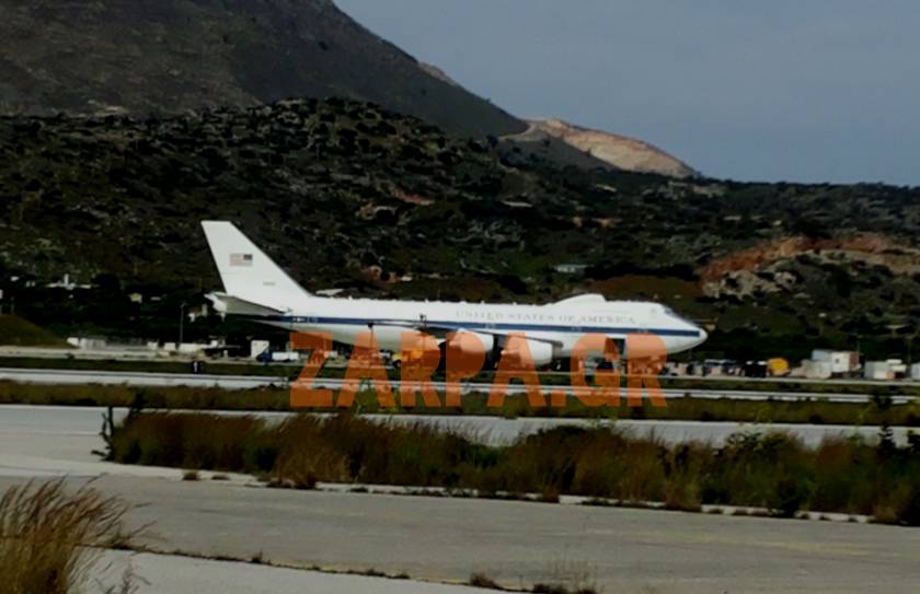 Στην Κρήτη το αεροπλάνο του Ομπάμα