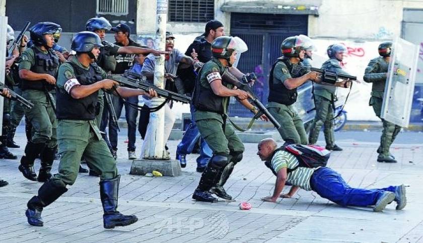 Βενεζουέλα: Στους 37 αυξήθηκε ο αριθμός των νεκρών στις διαδηλώσεις