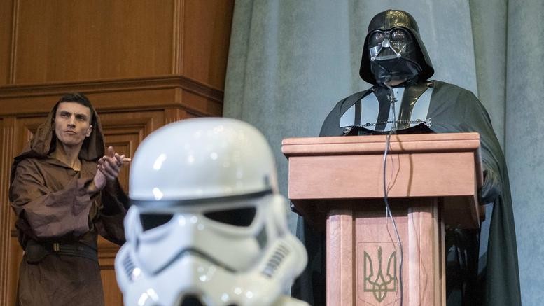 Ο Darth Vader είναι... υποψήφιος πρόεδρος στην Ουκρανία! (photos)