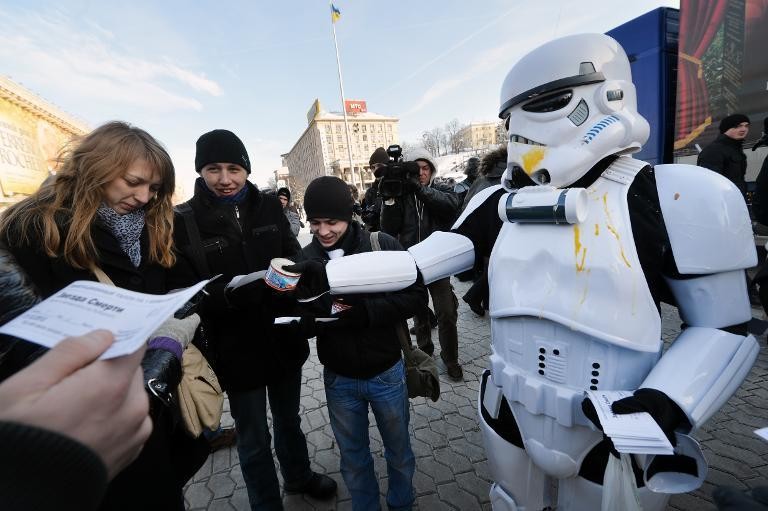 Ο Darth Vader είναι... υποψήφιος πρόεδρος στην Ουκρανία! (photos)