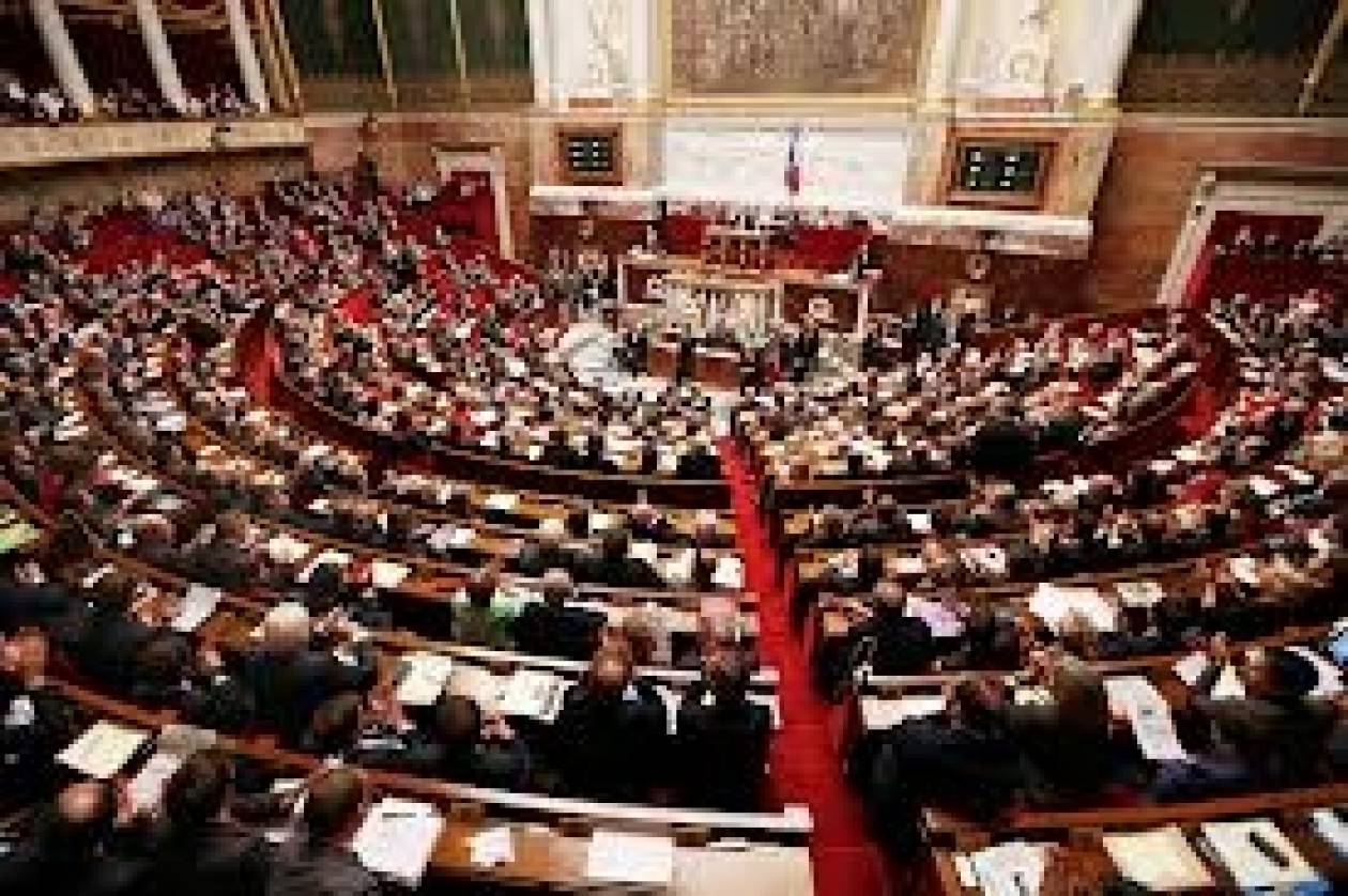 Νέο σκάνδαλο στη Γαλλία - Πλαστή δήλωση κληρονομιάς από υπουργό!