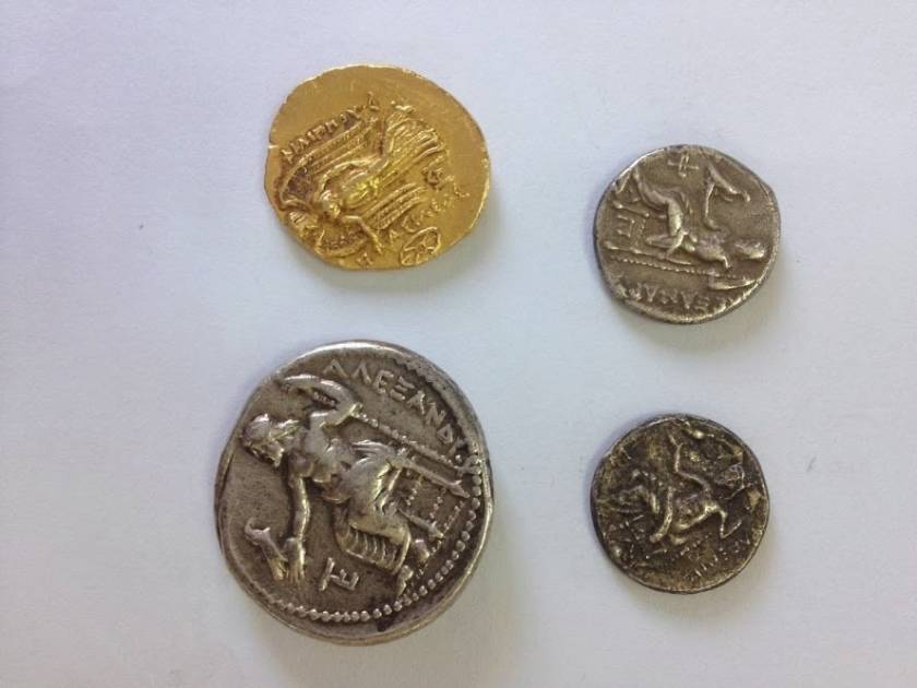 Θήβα: Βρέθηκαν αρχαία νομίσματα ανυπολόγιστης αξίας!