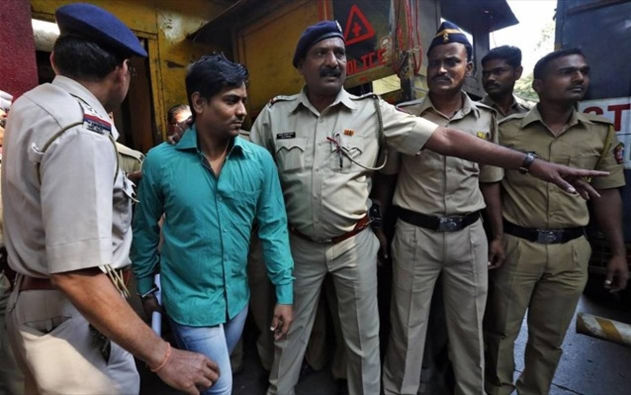 Ινδία: Σε θάνατο τρεις κατηγορούμενοι για δύο ομαδικούς βιασμούς