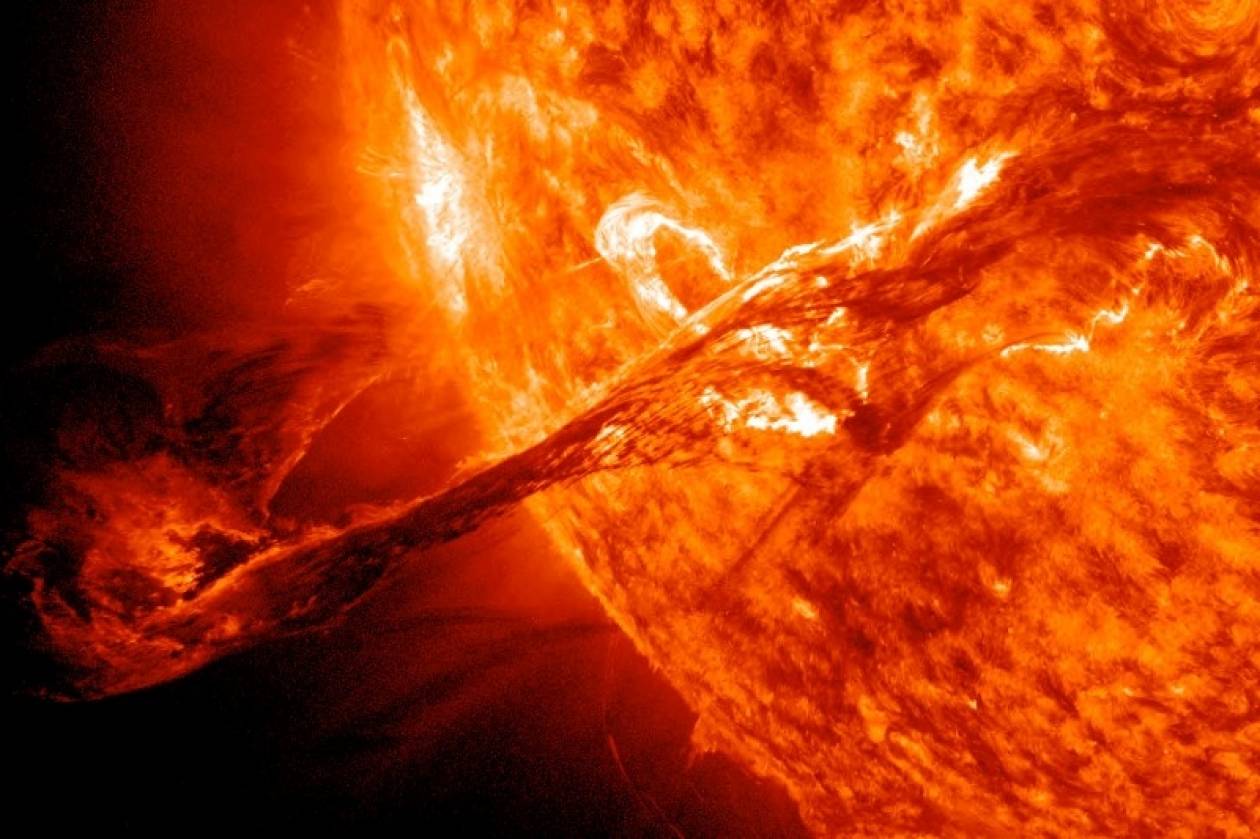 Εντυπωσιακές εκρήξεις στην επιφάνεια του ήλιου! (video)