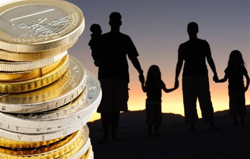 Αυξάνεται το επίδομα: Στα 833 ευρώ για οικογένεια με δύο παιδιά