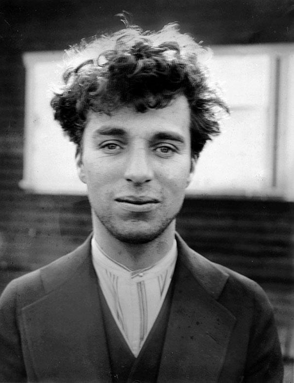 06-Charlie-Chaplin-at-age-27-1916