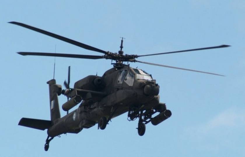 Στρατιωτικά ελικόπτερα πάνω από τη Λαμία