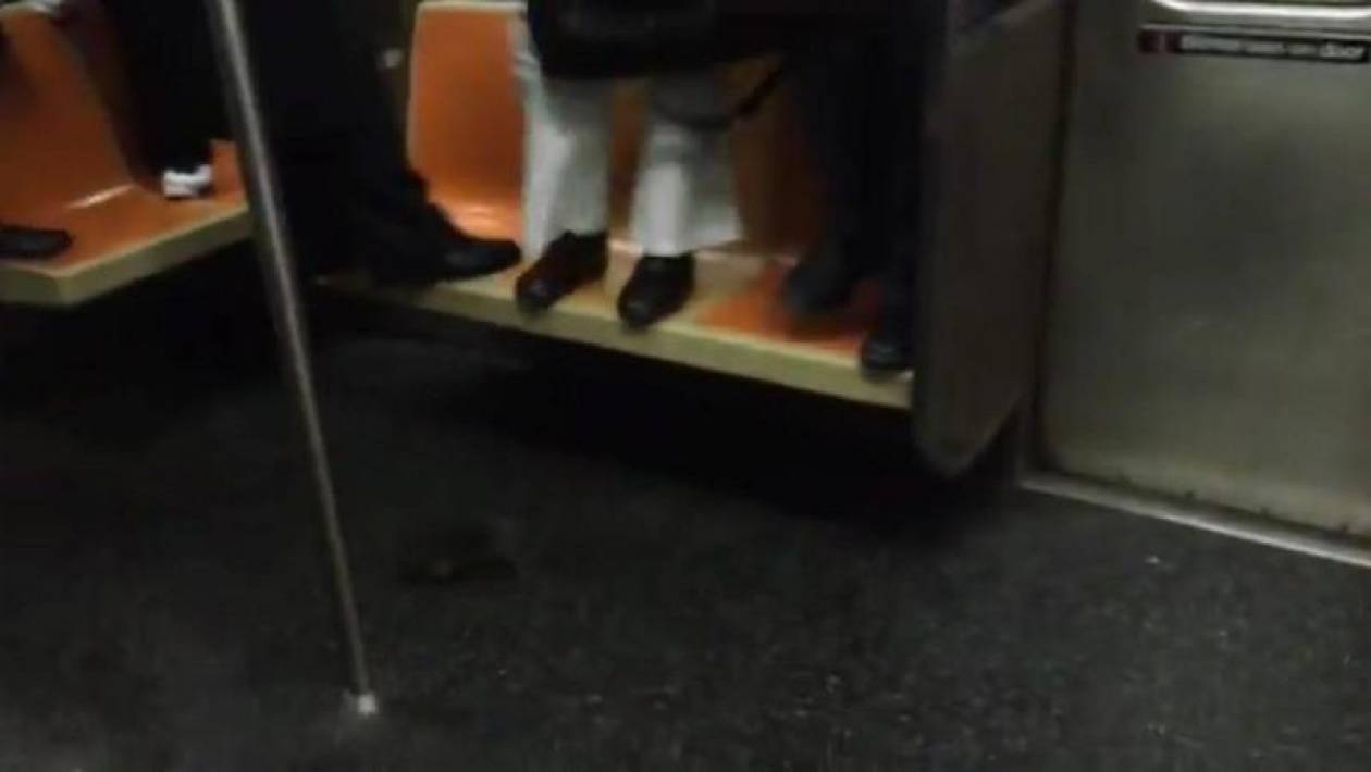 Τρόμος στο μετρό της Νέας Υόρκης! (video)