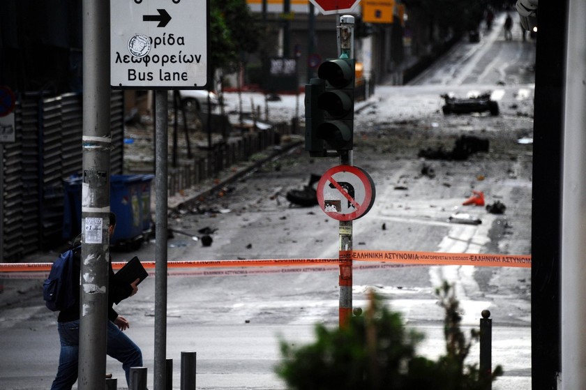 Έκρηξη παγιδευμένου αυτοκινήτου με 75 κιλά εκρηκτικά στην οδό Αμερικής