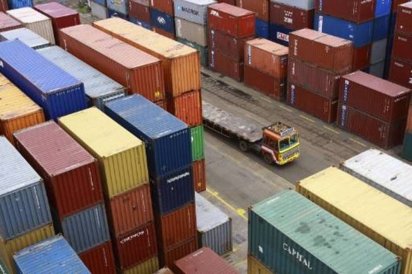 ΕΛΣΤΑΤ: Μείωση στις εισαγωγές τον Φεβρουάριο