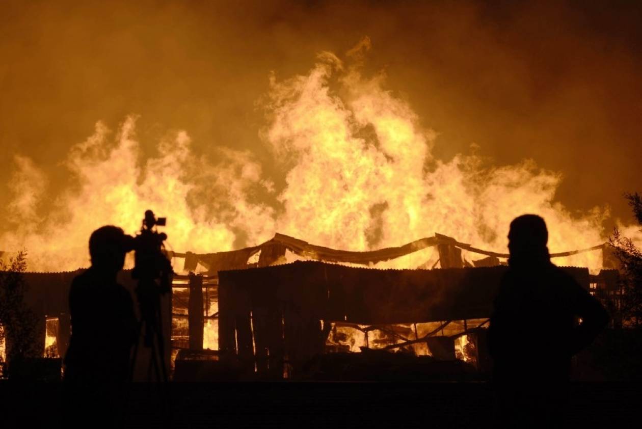 Περίπου 500 σπίτια έχουν καταστραφεί από τη γιγάντια πυρκαγιά στη Χιλή