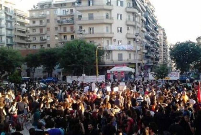Διαμαρτυρήθηκαν για τη λειτουργία των καταστημάτων στη Θεσσαλονίκη