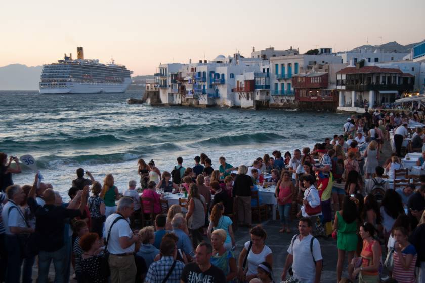 «Η Ελλάδα κερδίζει και πάλι τους τουρίστες»