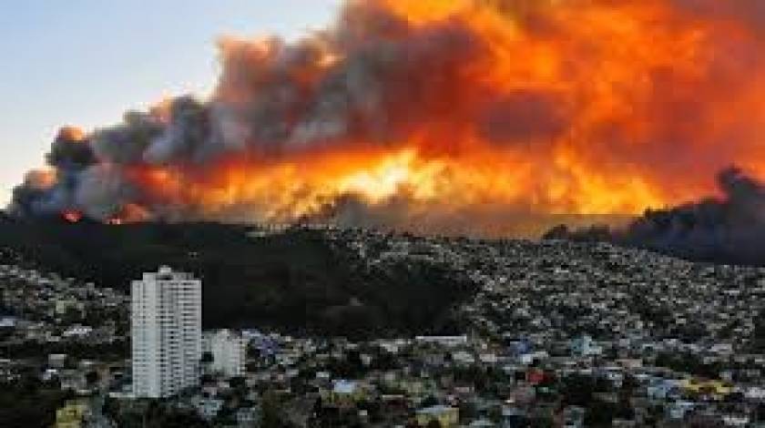 Χιλή: Οι πυροσβέστες θέτουν υπό έλεγχο τις φλόγες στο Βαλπαραΐσο