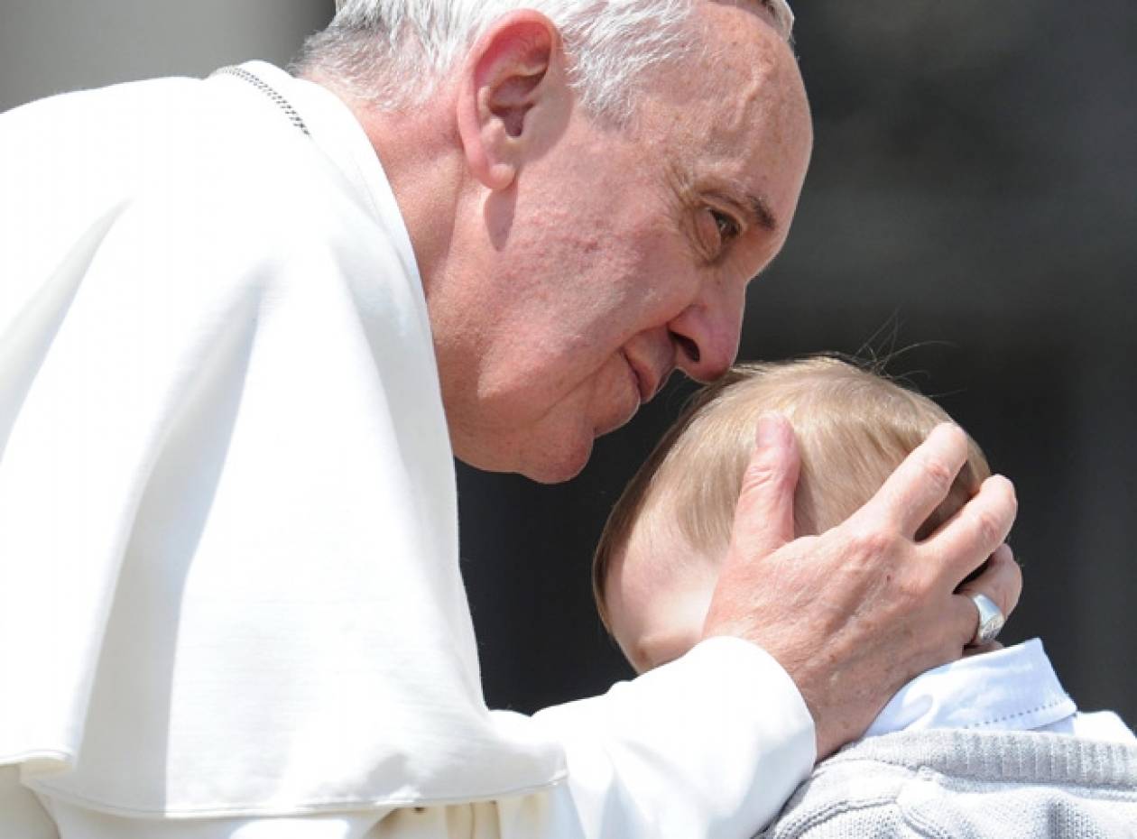 Ο πάπας Φραγκίσκος θα πλύνει τα πόδια ατόμων με ειδικές ανάγκες