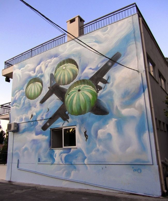 Η Αθήνα «αποκαλύπτεται» μέσα από γκράφιτι (pics)