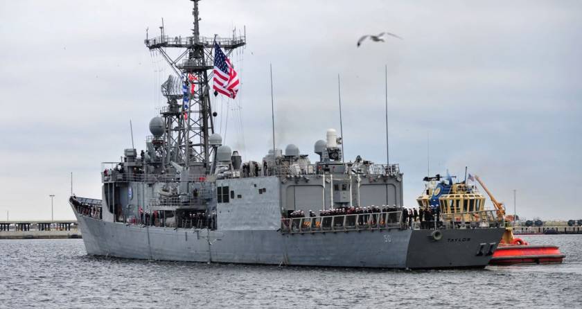 Η αμερικανική φρεγάτα «USS Taylor» στη Μαύρη Θάλασσα