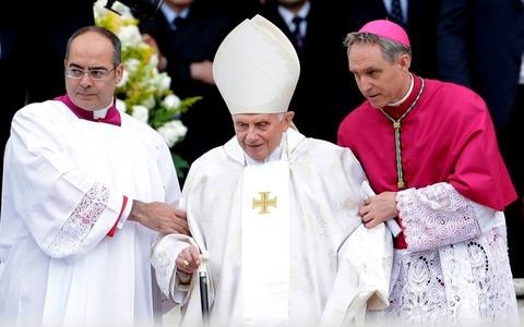 Εικόνες από την τελετή αγιοποίησης στο Βατικανό