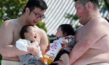 Διαγωνισμός βρεφικού κλάματος στην Ιαπωνία (pics)