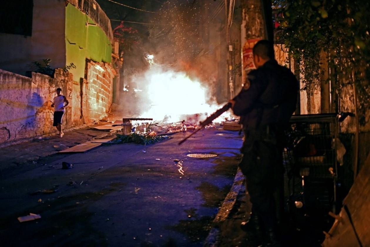 Βραζιλία: Νέες ταραχές στις φαβέλες του Ρίο ντε Τζανέιρο