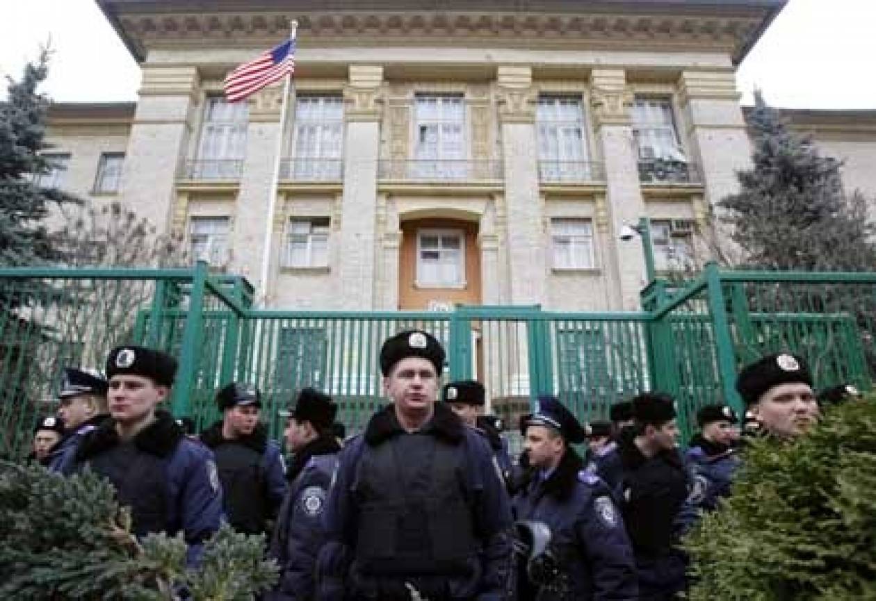Ουκρανία: Οι ΗΠΑ χαρακτήρισαν «τρομοκρατία» την απαγωγή παρατηρητών