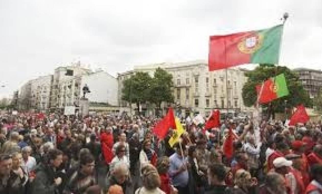 Πορτογαλία: Χιλιάδες διαδήλωσαν κατά της λιτότητας