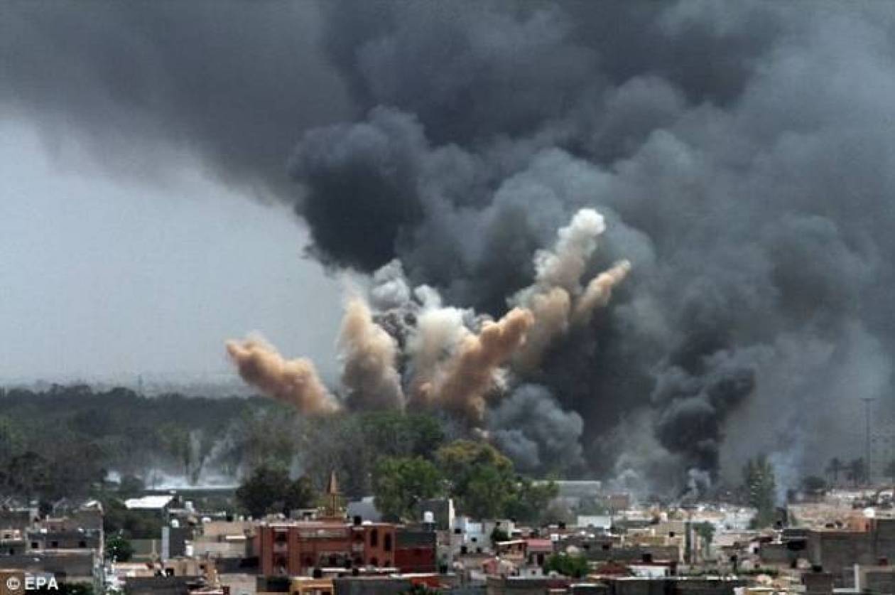 Λιβύη: Σφοδρές μάχες και εκρήξεις στη Βεγγάζη