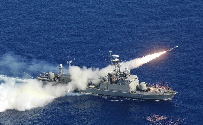 Αυτό είναι το Πολεμικό Ναυτικό: «Έβρεξε πυραύλους» στο Κρητικό πέλαγος (pics)