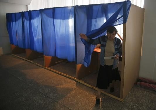 Ουκρανία: Δημοψήφισμα με συγκρούσεις και σκληρές μάχες (pics)